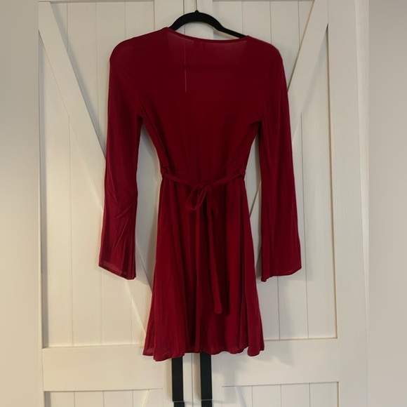 Dark red tie waist dress with Flowy sleeves‎ by Miami - Picture 4 of 4